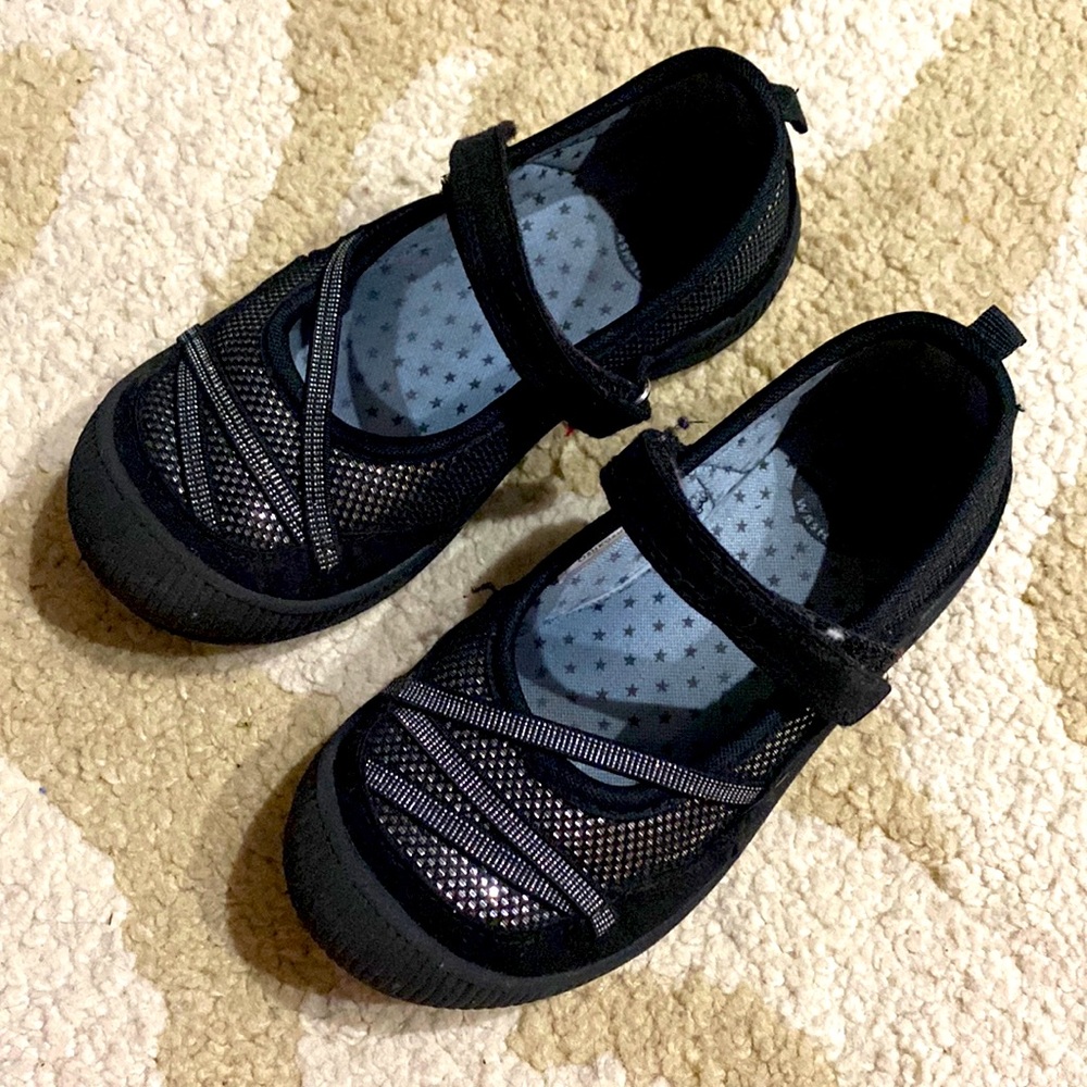 EUC! Toddler girls Velcro strap sneakers!